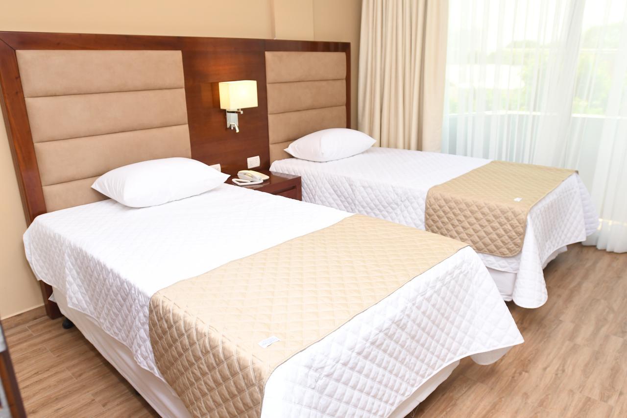 Taos Apart Hotel Santa Cruz de La Sierra Kültér fotó