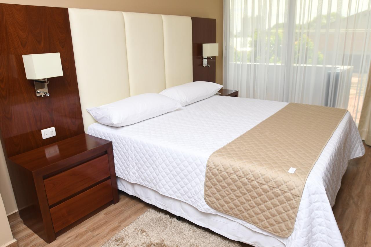 Taos Apart Hotel Santa Cruz de La Sierra Kültér fotó